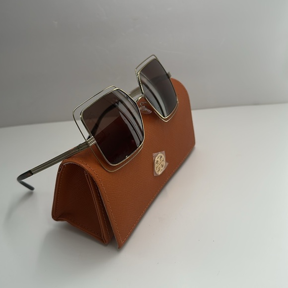 New Authentic Tory Burch TY6086 327973 55 Ladies Sunglasses